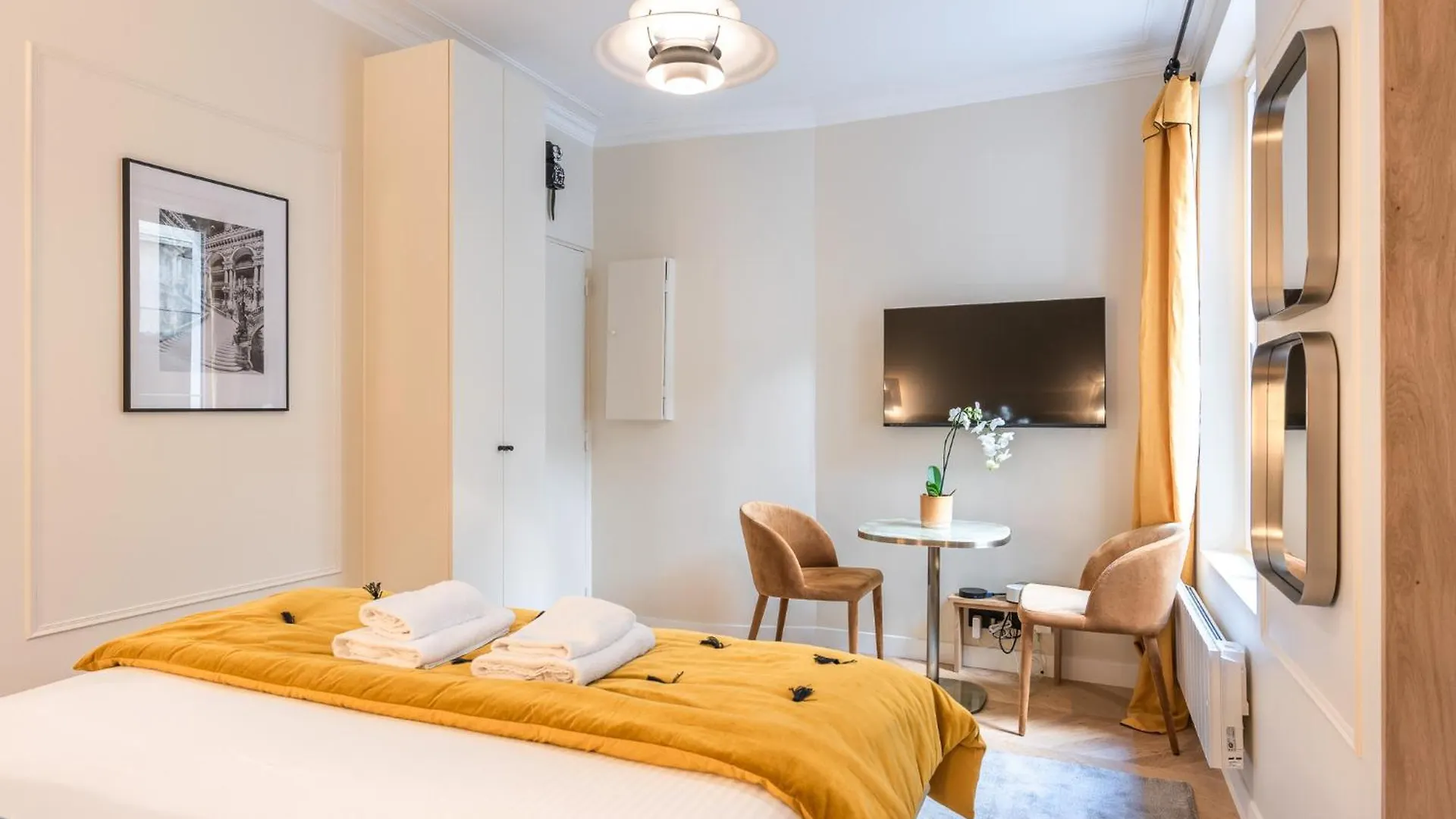 Charming Studio With Terrace - Near Montmartre Paris Apartment