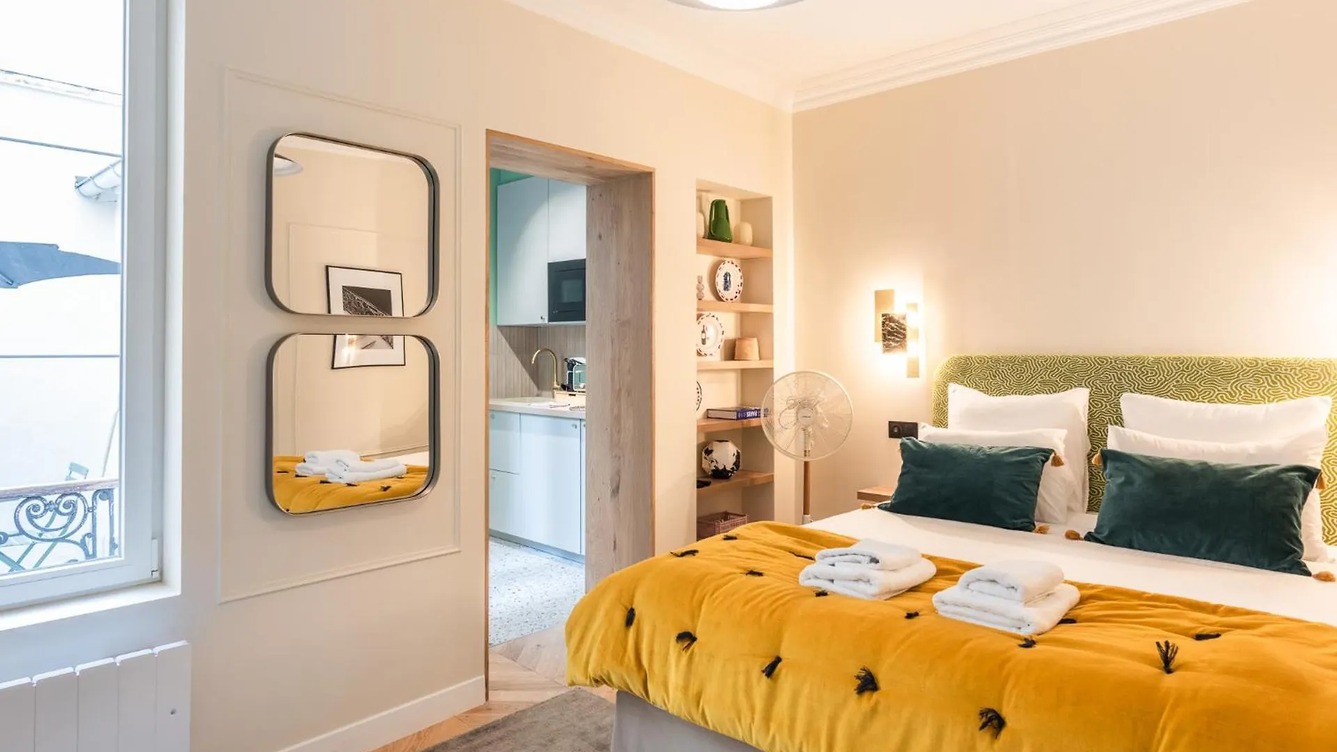 Charming Studio With Terrace - Near Montmartre location