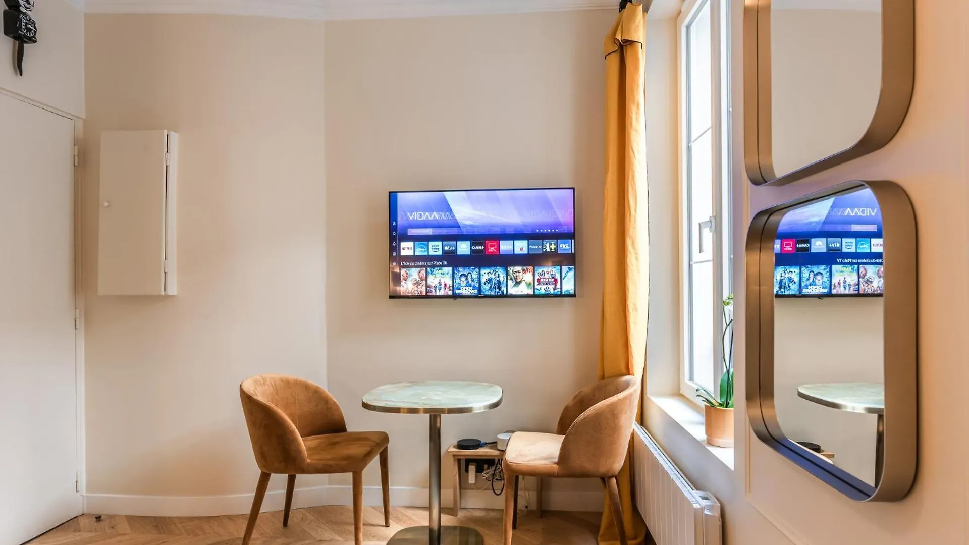 Charming Studio With Terrace - Near Montmartre Paris 0*,