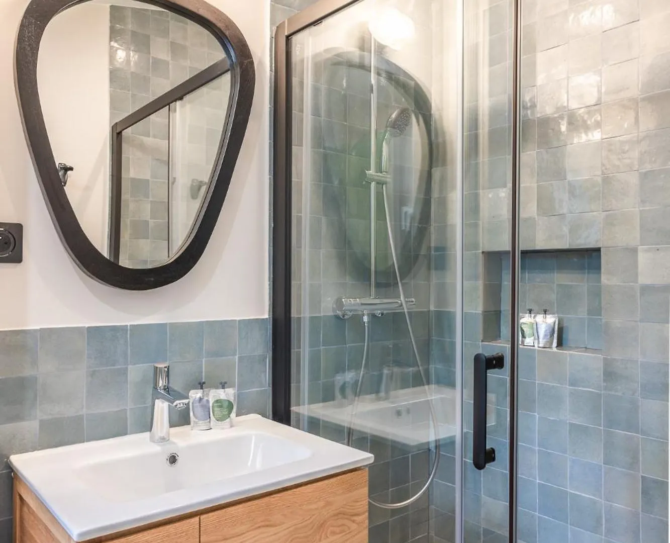 Apartment Charming Studio With Terrace - Near Montmartre Paris