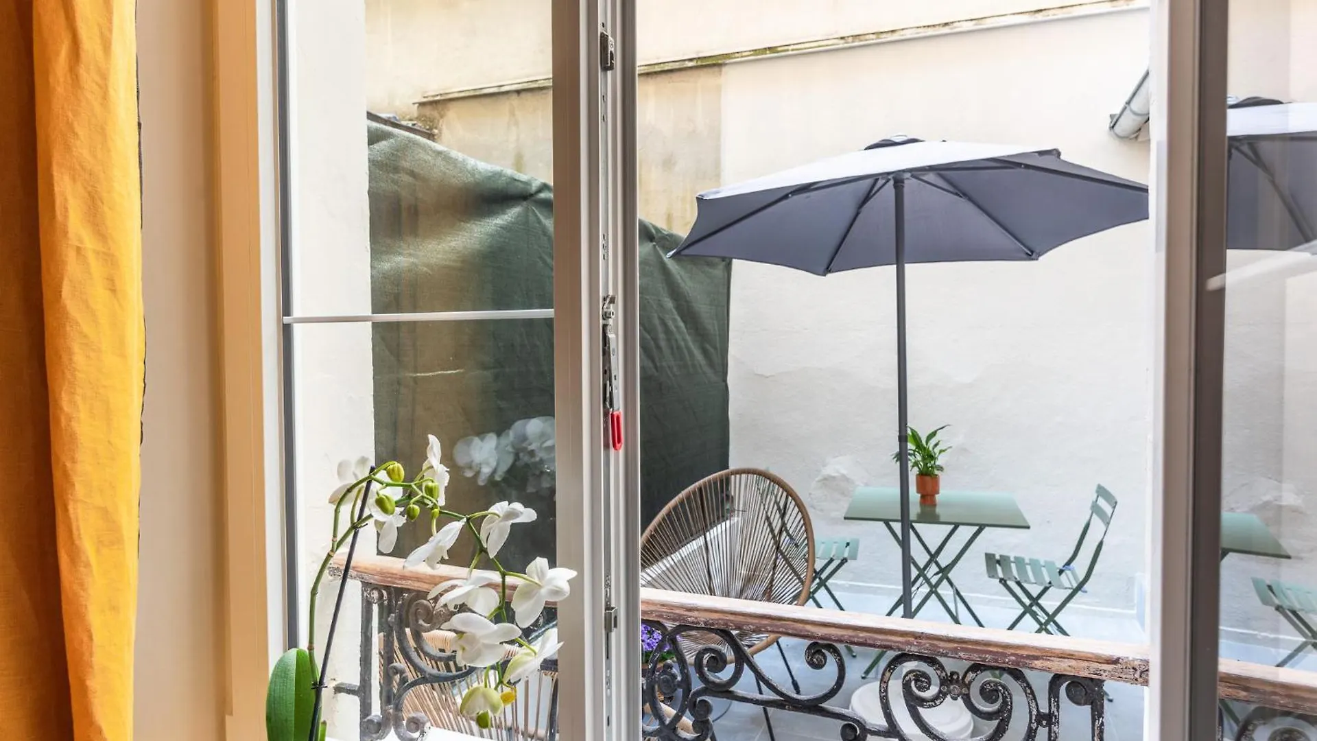 Charming Studio With Terrace - Near Montmartre Παρίσι